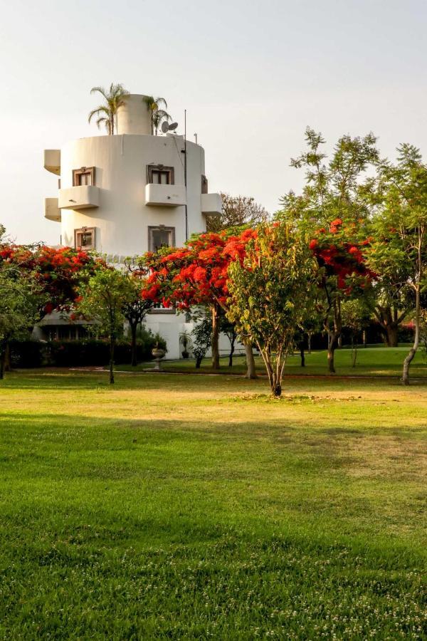 The Lorian Club Hotel Cocoyoc Exterior photo